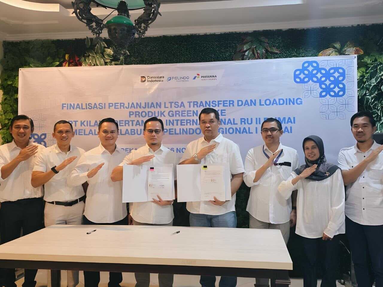 Sinergi BUMN dalam Logistik Maritim: PTK dan PMT Resmikan Kerja Sama Strategis Green Coke di Dumai
